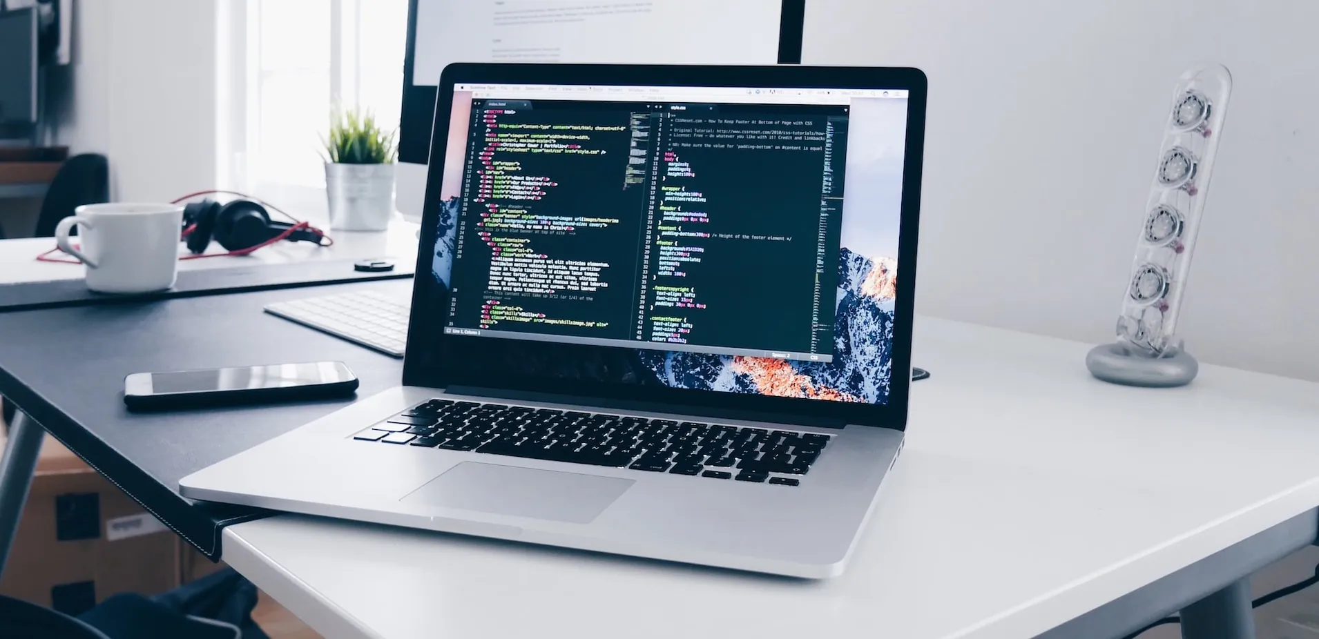 HTML na laptopie